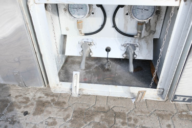 Närko 4 axlad skåpvagn med uppningsbar sida