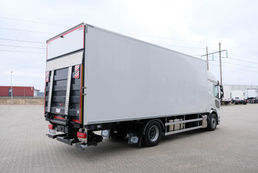 Ny XD 410 4x2 skåpbil för omgående leverans