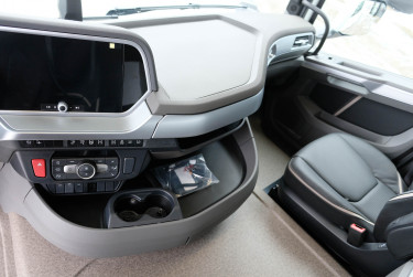 Ny XF 530 FAW Tridem Lastväxlare