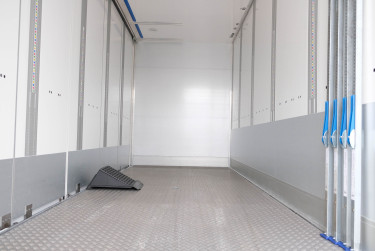 Ny R 560 6x2*4 Ekeri skåpbil