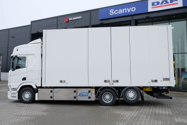 Ny R 560 6x2*4 Ekeri skåpbil