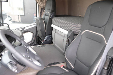 XD 410 FAN Brädgårdsbil med Hiab iX 228 E-5 kran