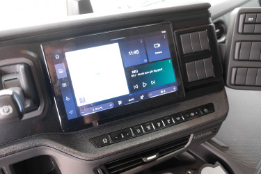 R660 6x2*4 Ekeri skåpbil 2026