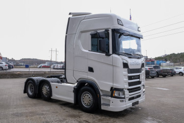 S 560 Pusher A6x2/4NB av 2024 års modell