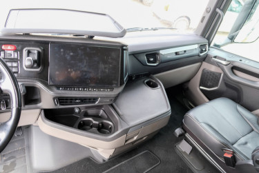 S 560 Pusher A6x2/4NB av 2024 års modell