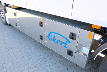 R 560 6x2*4 Ekeri skåpbil