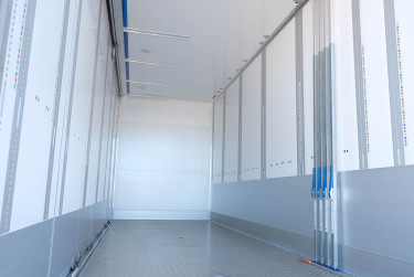 R 560 6x2*4 Ekeri skåpbil