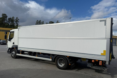 FL 250 16 ton skåpbil med höj/sänkbart tak