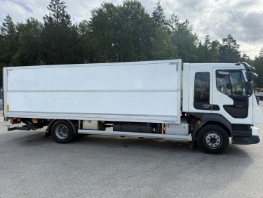 FL 250 16 ton skåpbil med höj/sänkbart tak