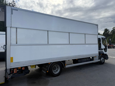 FL 250 16 ton skåpbil med höj/sänkbart tak