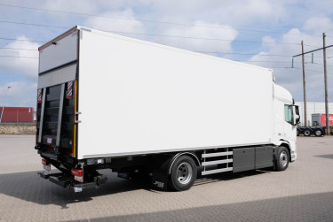 Ny XDe 270 FA Electric skåpbil elbil