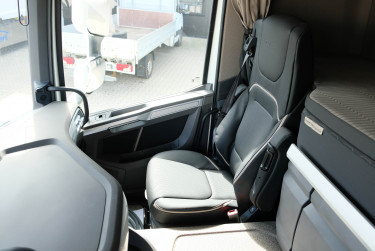 Ny XDe 270 FA Electric skåpbil elbil