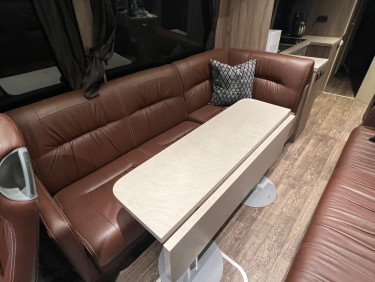 Setra Husbil med kärra
