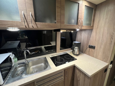 Setra Husbil med kärra