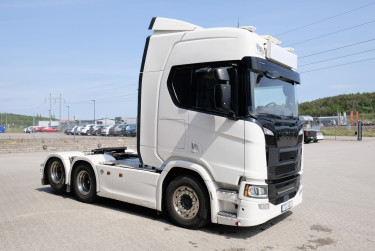 Scania R 590 A6X2NB