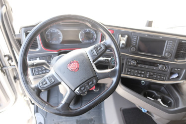 Scania R 590 A6X2NB