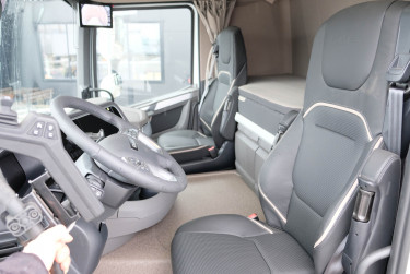 Ny DAF XF 530 Tridem Lastväxlare