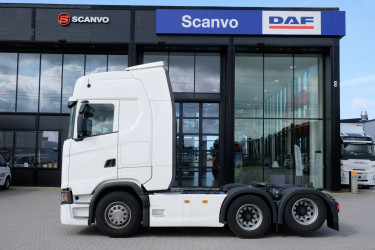 Scania S 530 6x2 dragbil med Walking floor hydraulik