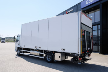 DAF XB 210 FA 4x2 16 ton med JPGS skåp