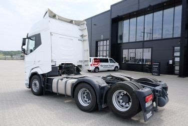 DAF XF530 FTS 6x2 2024 med endast 9 880 mil +2 års garanti kvar!