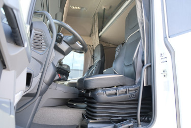 DAF XF530 FTS 6x2 2024 med endast 9 880 mil +2 års garanti kvar!
