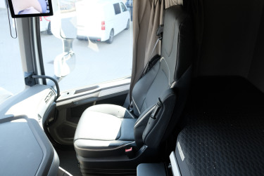 DAF XF530 FTS 6x2 2024 med endast 9 880 mil +2 års garanti kvar!
