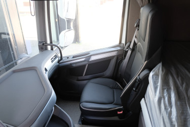 DAF XF530 FAS 6x2 chassi med motorkraftuttag - omgående leverans