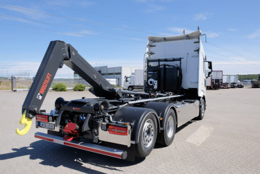 DAF XF530 FAN 6x2*4 lastväxlare med HIAB 21 ton - klar för jobb