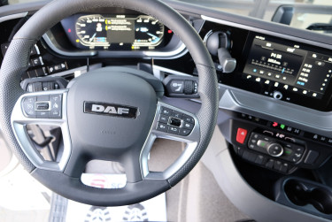 DAF XF530 FAN 6x2*4 lastväxlare med HIAB 21 ton - klar för jobb