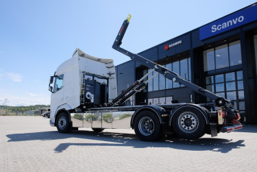 DAF XF530 FAN 6x2*4 lastväxlare med HIAB 21 ton - klar för jobb