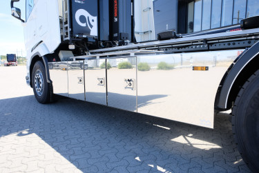 DAF XF530 FAN 6x2*4 lastväxlare med HIAB 21 ton - klar för jobb