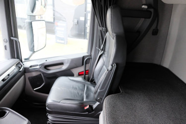 Scania S 560 6x2 dragbil av 2024 års modell