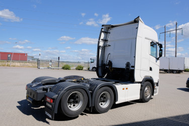 Scania S 560 6x2 dragbil 2024 - endast 18910 mil!