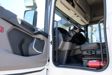 Scania S 560 6x2 dragbil 2024 - endast 18910 mil!