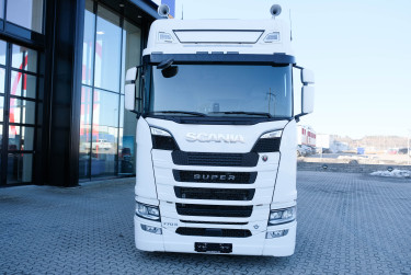 Scania S770 V8 6x2 dragbil 2024 - endast 19 100 mil