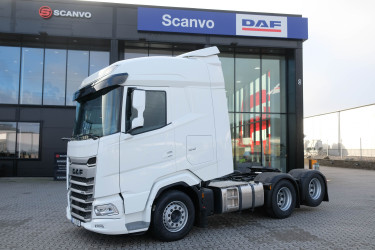 Fabriksny DAF XG530 FTS 6x2 boggi ADR-godkänd