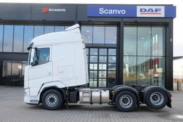Fabriksny DAF XG530 FTS 6x2 boggi ADR-godkänd