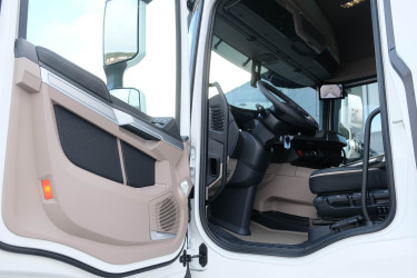 Fabriksny DAF XG530 FTS 6x2 boggi ADR-godkänd