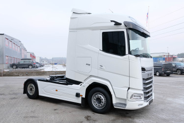 Fabriksny DAF 480 dragbil med 3 års garanti!