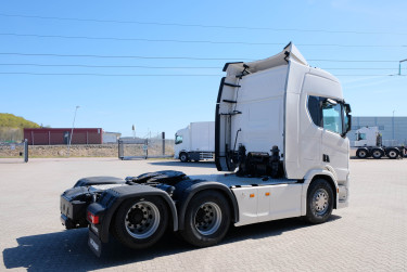 Scania R 590 6x2 2024 V8 - kraftuttag och 21 800 mil