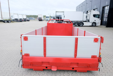 15 m3 lastväxlarflak med aluminiumlämmar - grusförstärkt och 24 tons ram