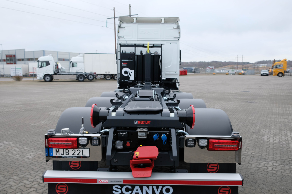 Ny XF 530 FAW Tridem Lastväxlare Ny XF 530 FAW Tridem Lastväxlare