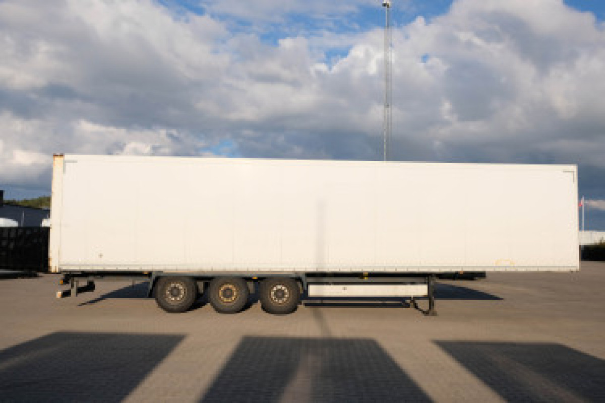 Krone 3 axlad skåptrailer   Krone 3 axlad skåptrailer