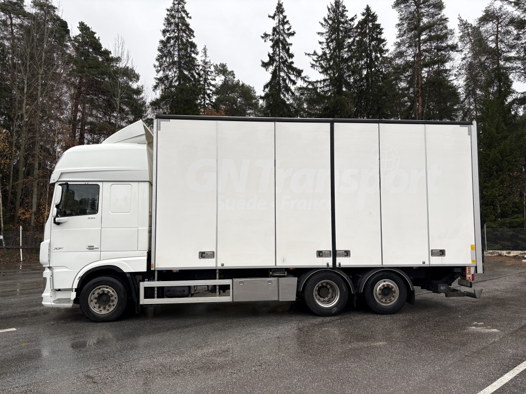 XF 530 PLS skåpbil med lift XF 530 PLS skåpbil med lift