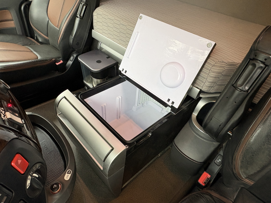 XF 530 PLS skåpbil med lift XF 530 PLS skåpbil med lift