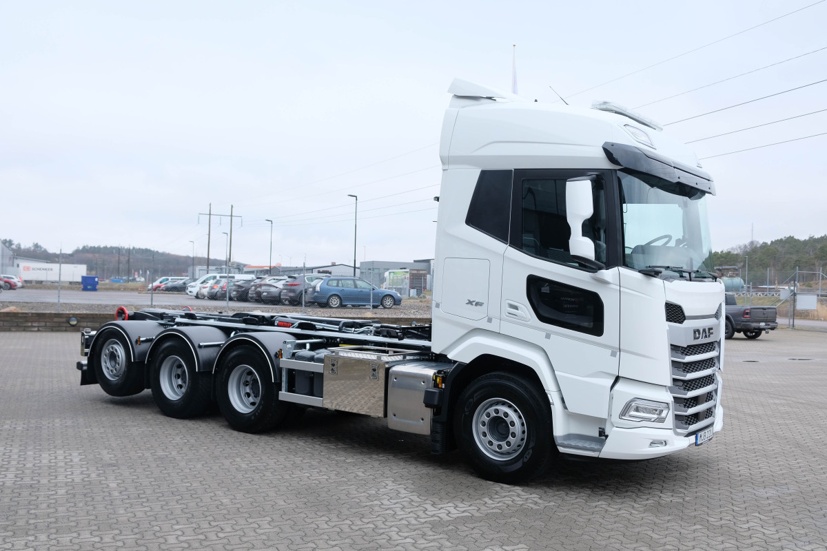 Ny XF 530 FAW Tridem Lastväxlare Ny XF 530 FAW Tridem Lastväxlare