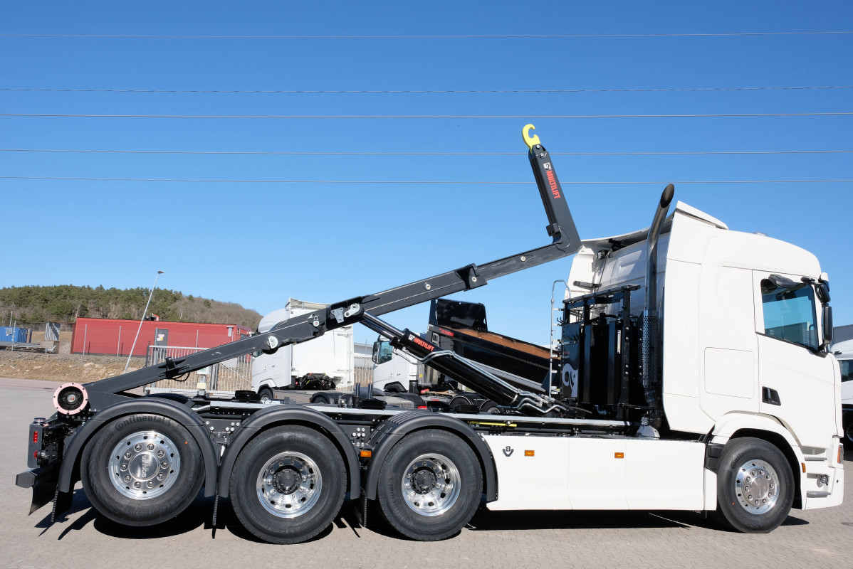 Scania R 590 8x4*4 Tridem Hiab Lastväxlare Scania R 590 8x4*4 Tridem Hiab Lastväxlare