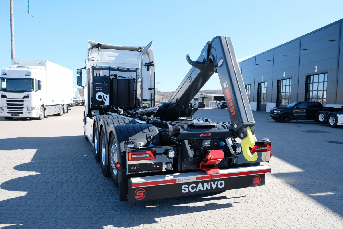 Scania R 590 8x4*4 Tridem Hiab Lastväxlare Scania R 590 8x4*4 Tridem Hiab Lastväxlare