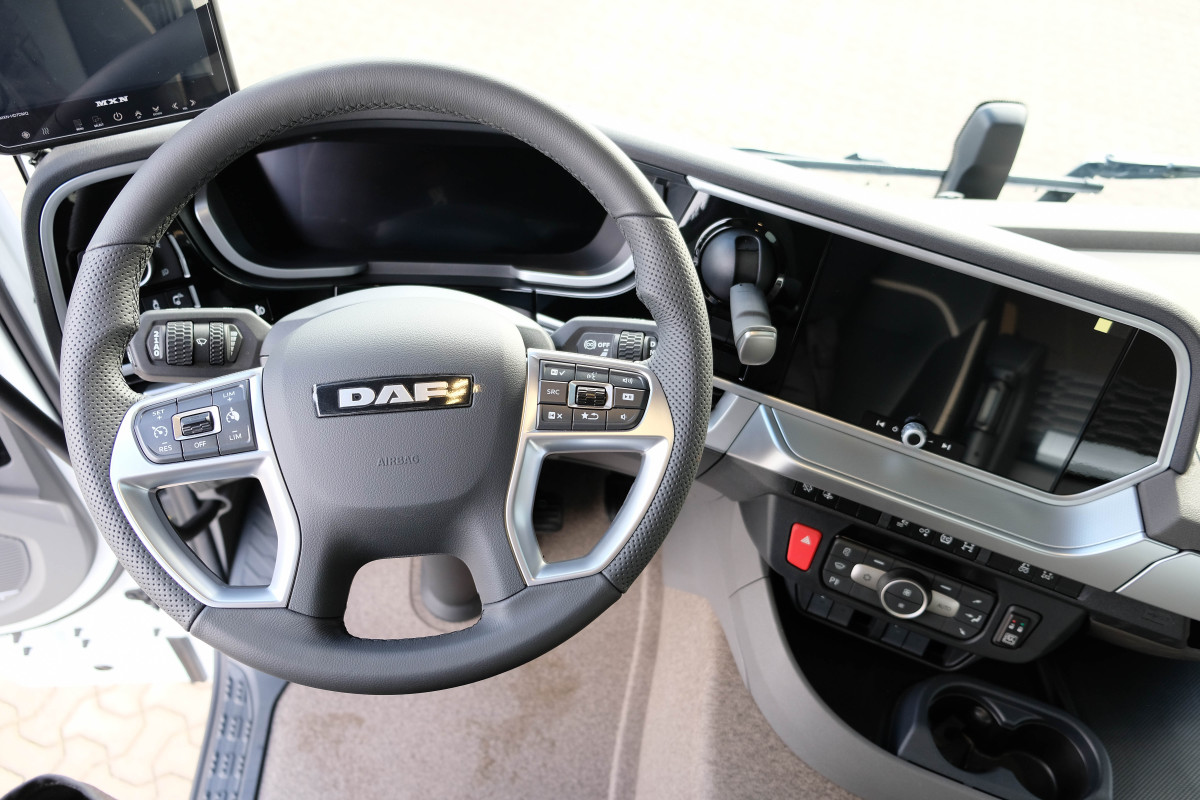 DAF XD 450 6x2*4 Kran och lastväxlare DAF XD 450 6x2*4 Kran och lastväxlare