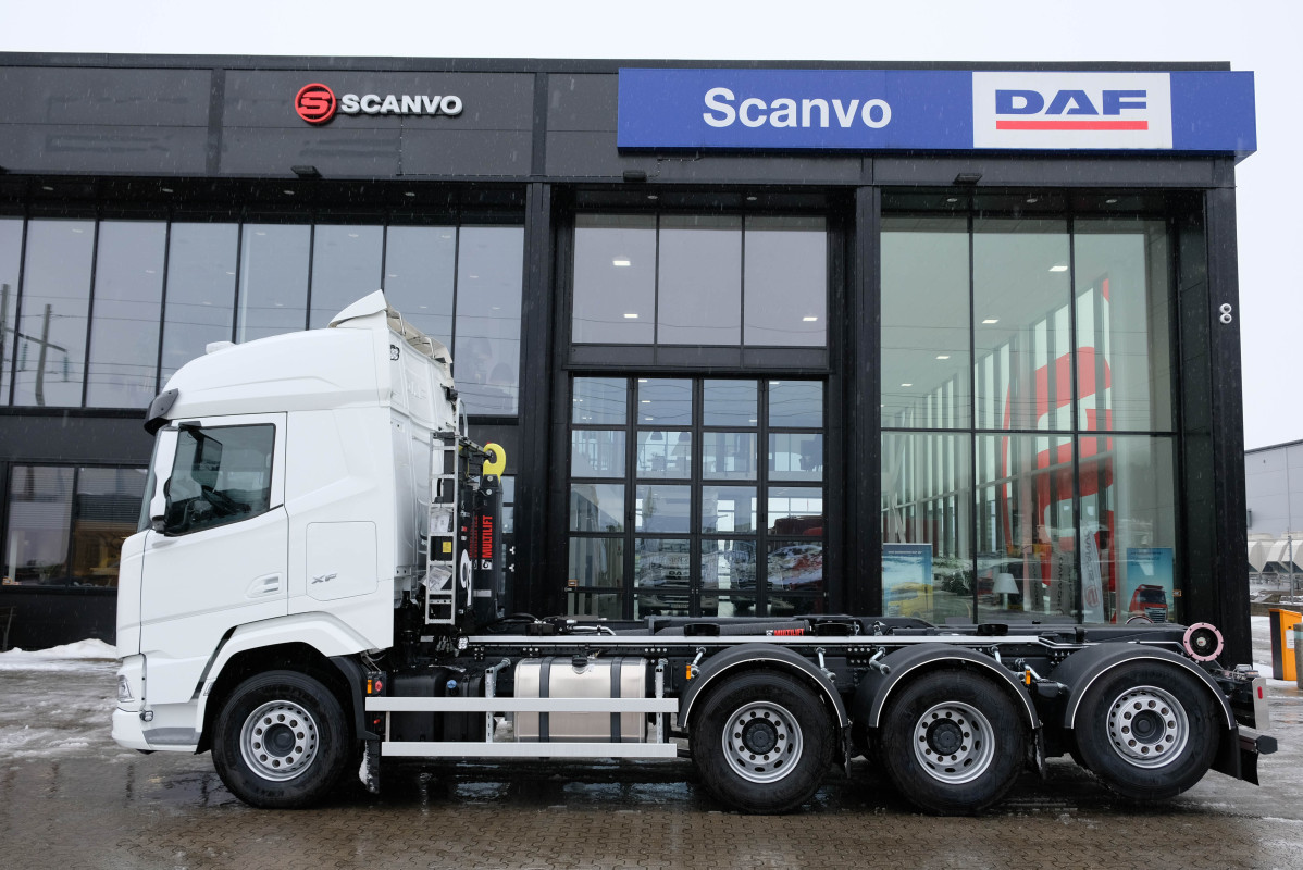 Ny DAF XF 530 Tridem Lastväxlare Ny DAF XF 530 Tridem Lastväxlare